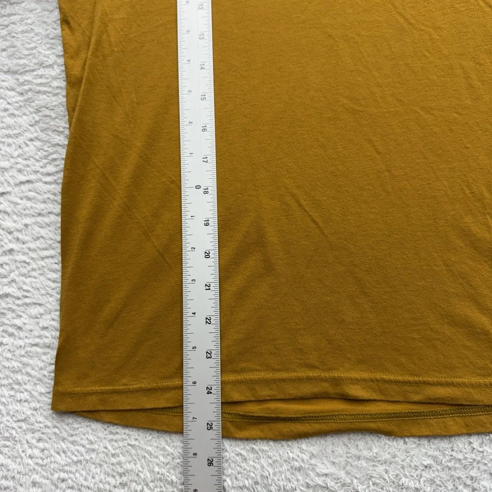 Janji Run Everywhere Supima Cotton Performance Graphic Tee Mustard Yellow Mens S